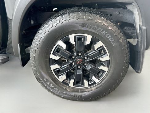 Used 2022 Nissan Frontier PRO-4X AWD/4WD image 29