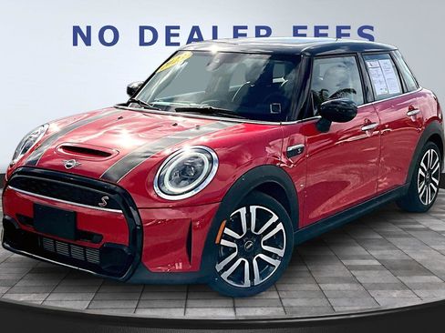Used 2023 MINI Cooper S image 1