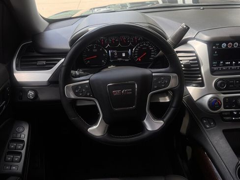 Used 2020 GMC Yukon SLT w/ Premium Edition RWD image 40