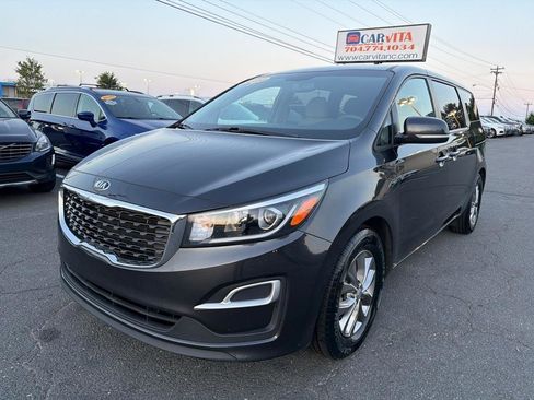 Used 2020 Kia Sedona LX FWD image 1