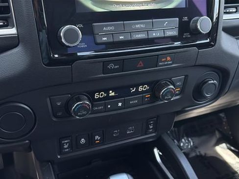 Used 2024 Nissan Frontier SV w/ SV Convenience Package RWD image 31