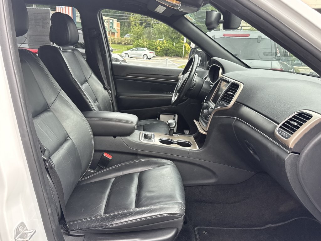 Used 2015 Jeep Grand Cherokee Limited w/ Mopar Chrome Edition Group AWD/4WD image 27