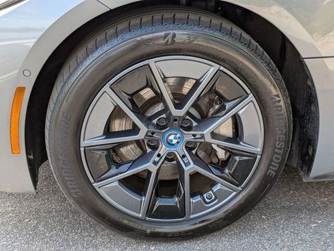 Used 2024 BMW i4 eDrive40 image 10