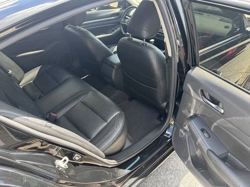 Used 2022 Nissan Altima 2.5 SV FWD image 14