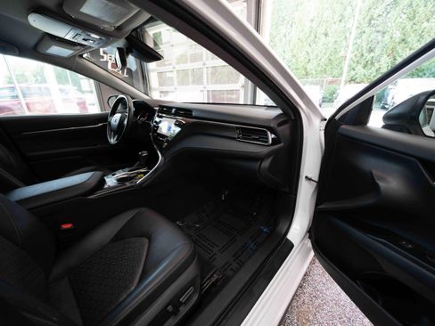 Used 2019 Toyota Camry XSE FWD image 25
