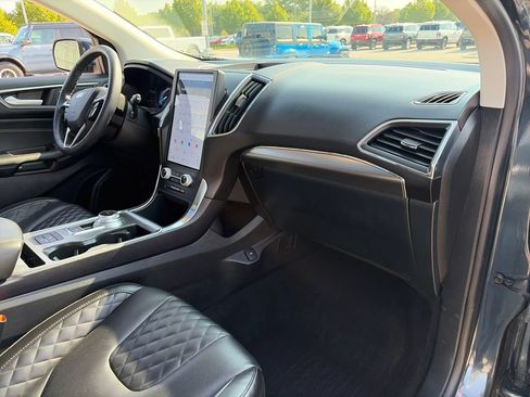 Used 2023 Ford Edge Titanium w/ Equipment Group 301A AWD/4WD image 10