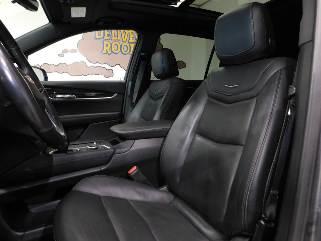 Used 2022 Cadillac XT6 Premium Luxury w/ Technology Package AWD/4WD image 35