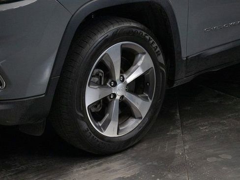 Used 2020 Jeep Cherokee Limited AWD/4WD image 8