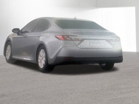 Used 2026 Toyota Camry LE FWD image 4