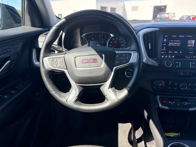 Used 2024 GMC Terrain SLT AWD/4WD image 16