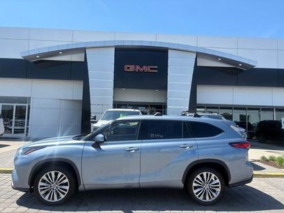 Used 2023 Toyota Highlander Platinum