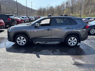 Used 2021 Toyota RAV4 LE video 2