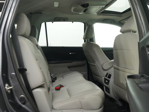 Used 2019 Honda Pilot EX-L image 12