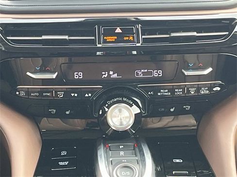 Used 2026 Acura MDX w/ Technology Package image 16