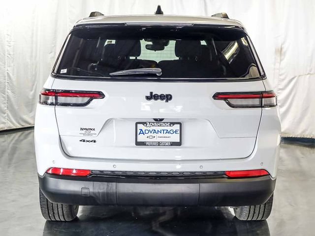Used 2023 Jeep Grand Cherokee L Altitude AWD/4WD image 8