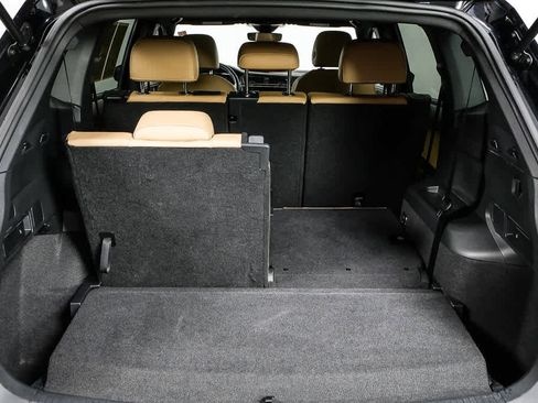 Certified 2023 Volkswagen Tiguan SE w/ Panoramic Sunroof Package image 36