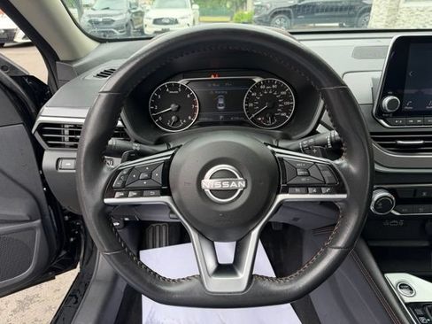 Used 2024 Nissan Altima 2.5 SR AWD/4WD image 19