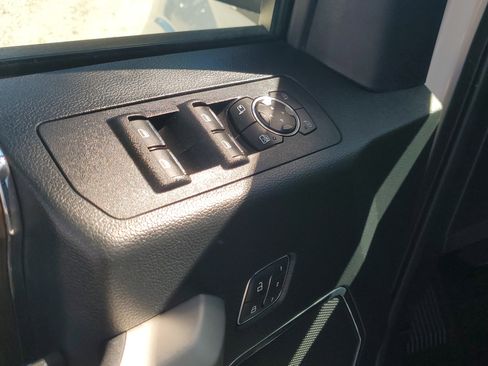 Used 2019 Ford F150 Lariat image 19