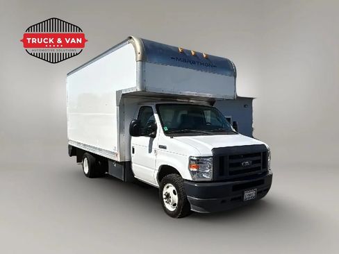Used 2021 Ford E-350 and Econoline 350 Super Duty RWD image 3