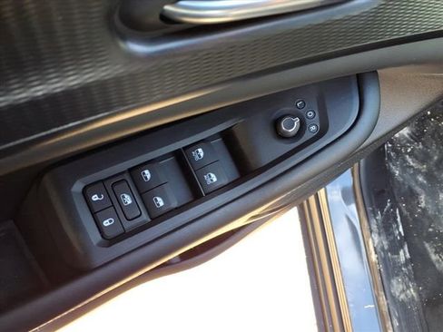 New 2025 Jeep Grand Cherokee Altitude AWD/4WD image 15