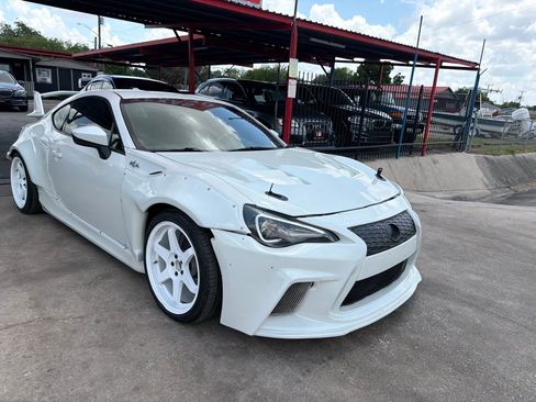 Used 2016 Scion FR-S RWD image 24
