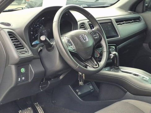 Used 2021 Honda HR-V Sport image 10