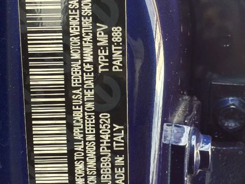 Used 2018 Jeep Renegade Latitude w/ Popular Equipment Group image 33