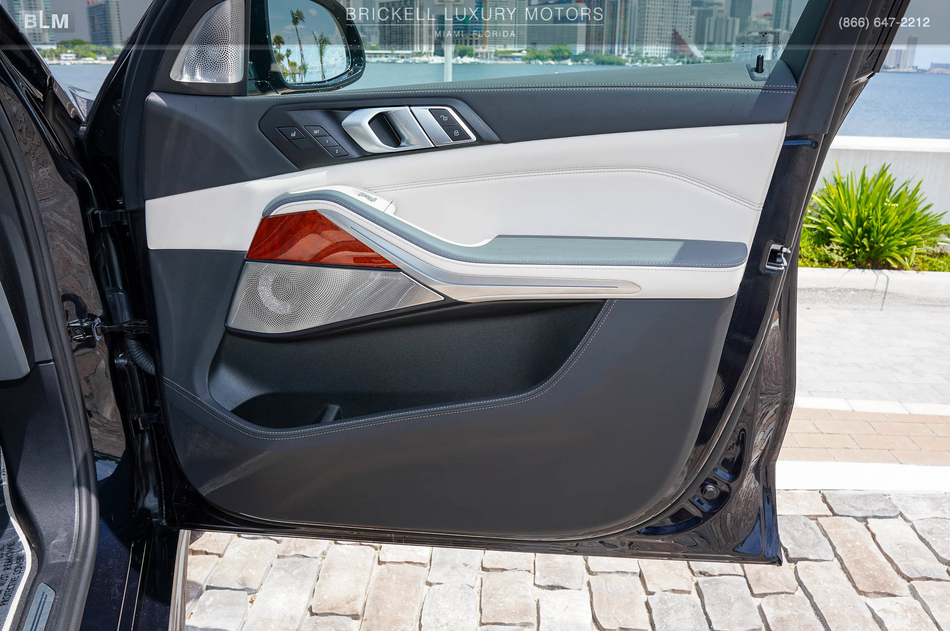 Used 2024 BMW ALPINA XB7 AWD/4WD image 18