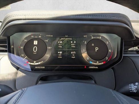 Used 2025 Land Rover Range Rover Sport SE AWD/4WD image 10