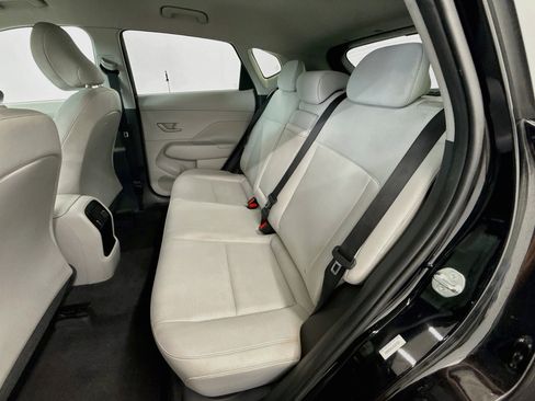 Used 2025 Hyundai Kona SEL FWD image 29