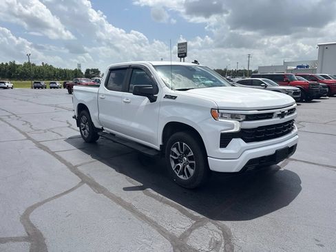 Used 2024 Chevrolet Silverado 1500 RST w/ Z71 Off-Road Package AWD/4WD image 7