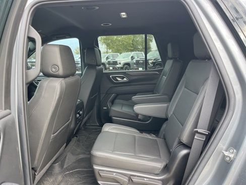 Used 2022 Chevrolet Tahoe Z71 w/ Luxury Package image 35