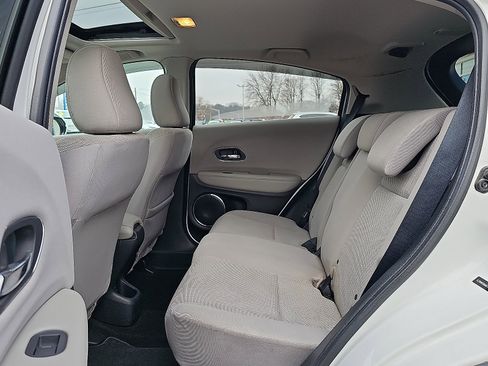Used 2016 Honda HR-V EX image 10