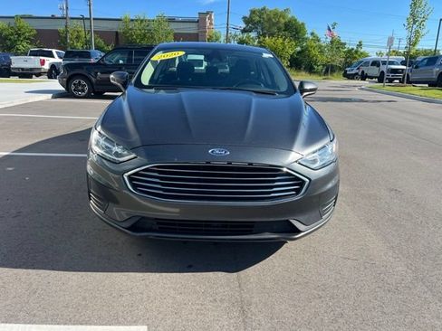 Used 2020 Ford Fusion SE FWD image 2
