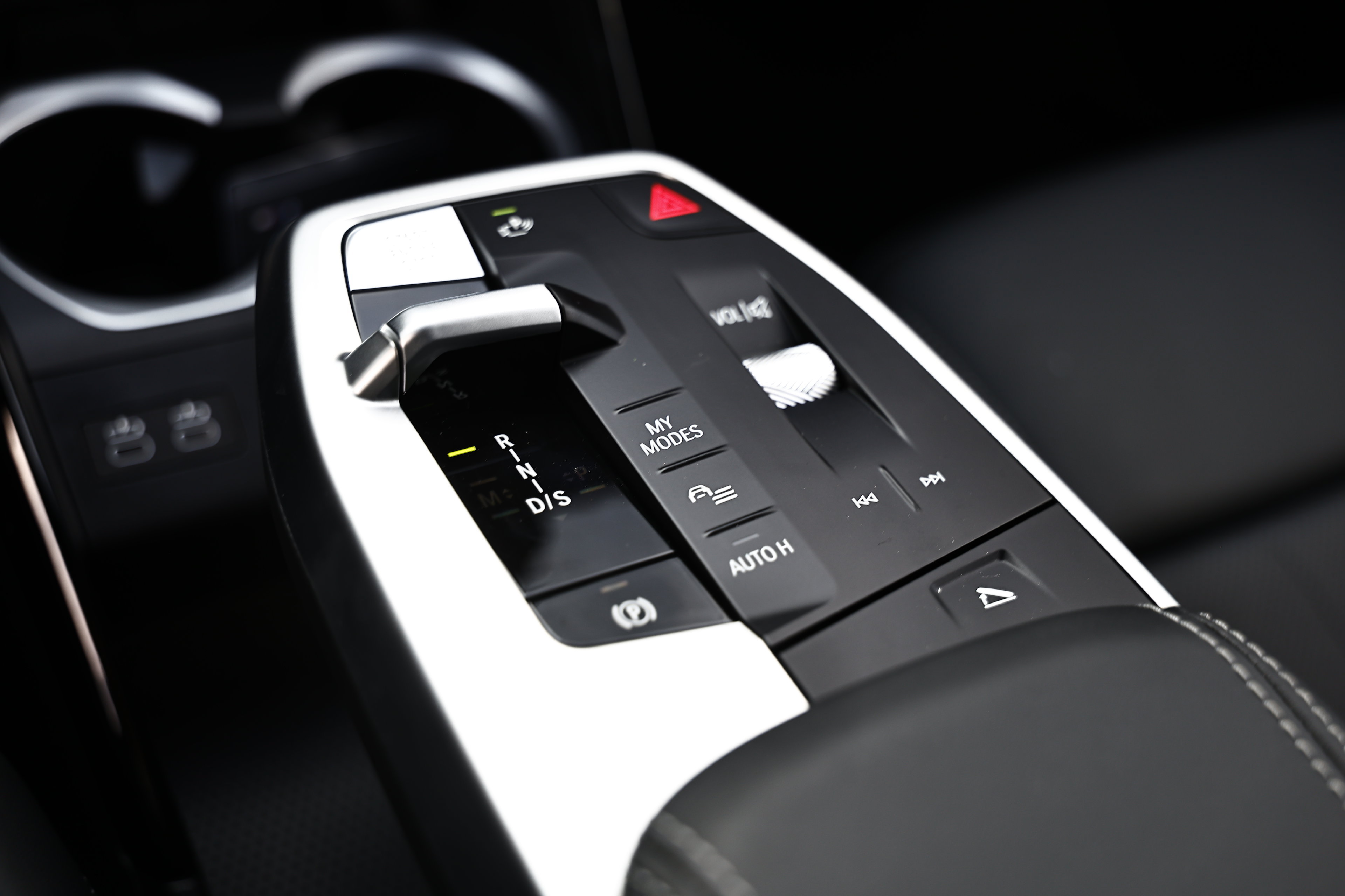 New 2027 BMW X2 xDrive28i AWD/4WD image 34