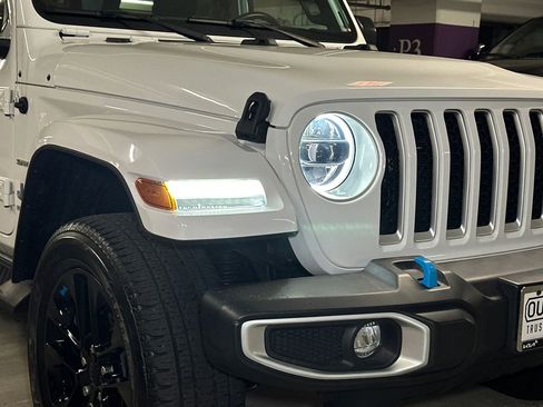 Used 2023 Jeep Wrangler Unlimited Sahara w/ Cold Weather Group image 9