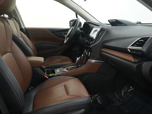 Used 2023 Subaru Forester Touring image 13