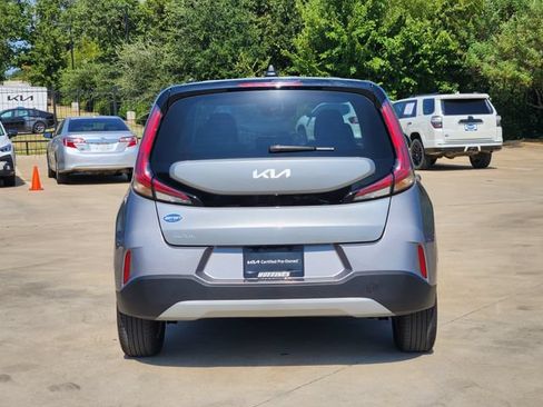 Certified 2025 Kia Soul LX w/ LX Technology Package FWD image 6