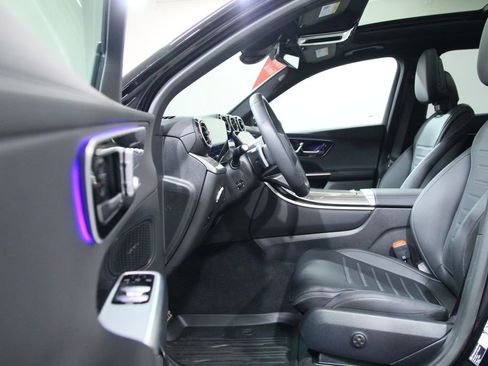 Certified 2026 Mercedes-Benz GLC 300 4MATIC image 4