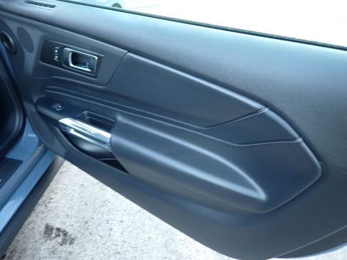 Used 2025 Ford Mustang GT Premium image 16