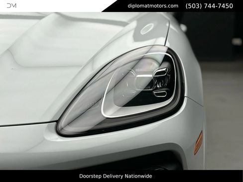 Used 2023 Porsche Cayenne image 12