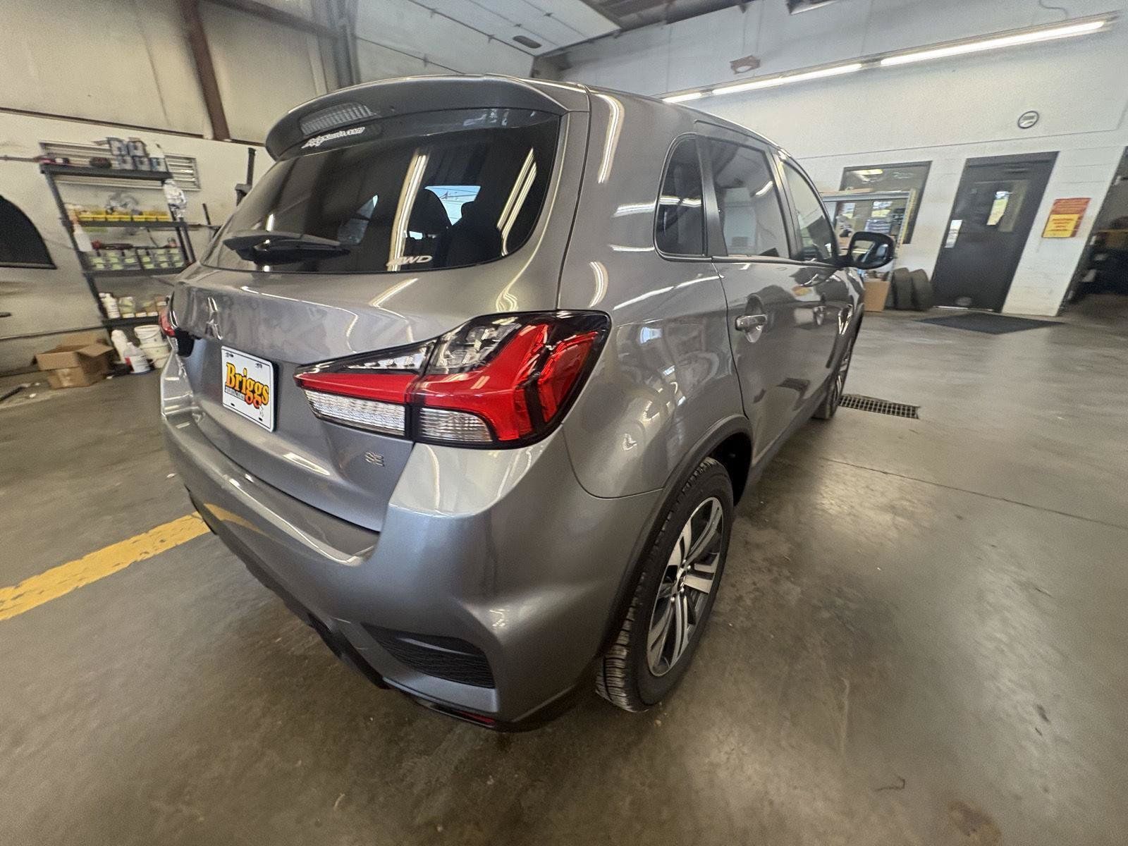 Used 2024 Mitsubishi Outlander Sport AWD image 32