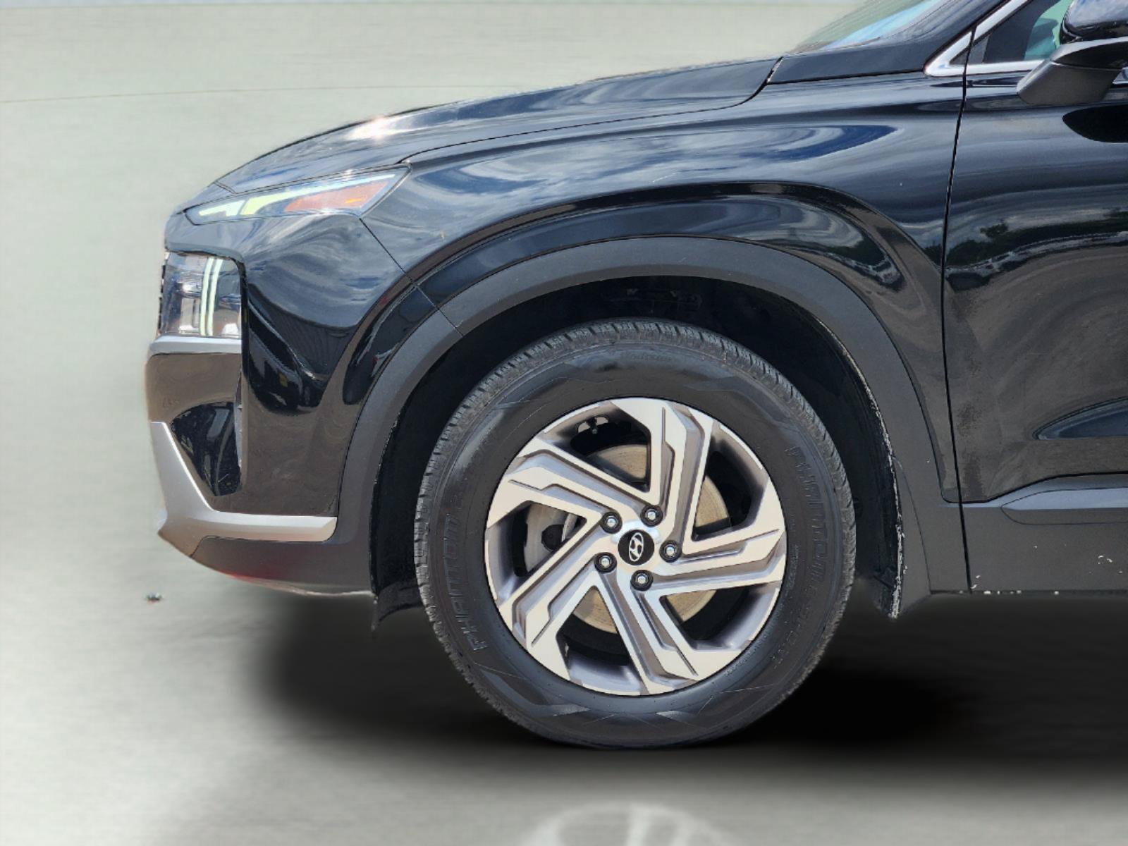 Used 2023 Hyundai Santa Fe SE FWD image 9