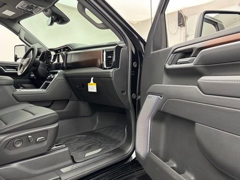 New 2026 GMC Sierra 2500 Denali w/ Denali Reserve Package AWD/4WD image 36