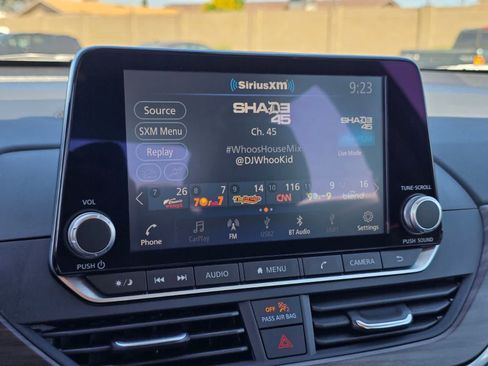 Used 2025 Nissan Altima 2.5 SV FWD image 26