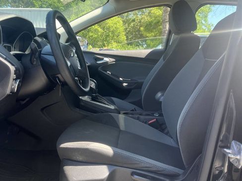 Used 2014 Ford Focus SE FWD image 10