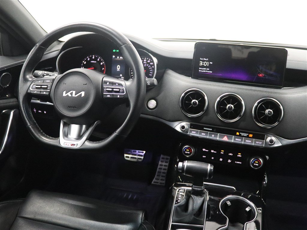 Used 2022 Kia Stinger GT-Line RWD image 24