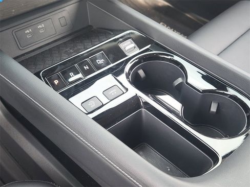 Used 2025 Nissan Murano SV image 14