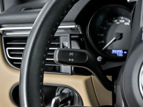 Used 2023 Porsche Macan S AWD/4WD image 30
