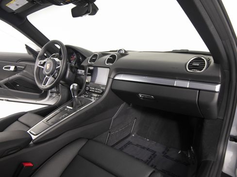 Used 2025 Porsche 718 Cayman image 26